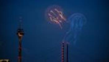 Doppelter Höhepunkt: Rheinkirmes mit 1.200 Drohnen, Feuerwerk und mehr Besuchern