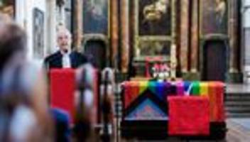 Innehalten: «Liebe ist halal» - Gedenken an die Opfer des CSD-Angriffs