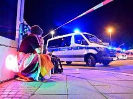 Bisher keine Tatverdächtigen: Polizei nimmt nach CSD-Anschlag mehrere Menschen in Gewahrsam