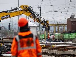 Minister kann nichts ändern: Al-Wazir fordert mehr Geld für Verkehrsinvestitionen
