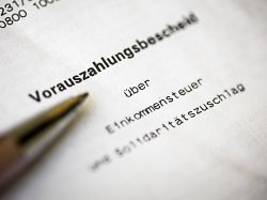 Es trifft immer mehr Senioren: Fast jeder zweite Rentner muss Steuern nachzahlen