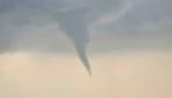 Extremwetter: Möglicher Tornado verwüstet Teile von Glückstadt in Schleswig-Holstein
