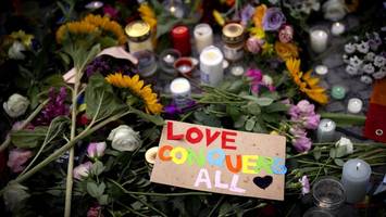 CSD-Anschlag in Berlin: Polnische Frau stirbt, Tochter unter den Verletzten