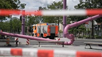 was eine psychologin mit den pinkfarbenen berliner wasserleitungen zu tun hat