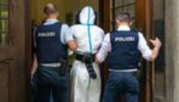 Messerangriff in Regensburg: Verdächtiger nach tödlichem Banküberfall in Psychiatrie