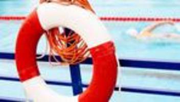 unglück im freibad: junge stirbt nach badeunfall in freibad