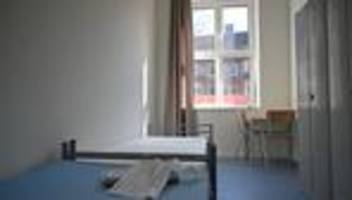 Öffentliche unterbringung: mehr menschen kommen in eigene wohnung