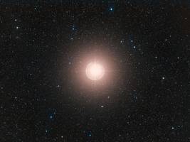 beteigeuze: der rote riesenstern im sternbild des orion hat einen begleiter