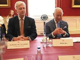 harry nennt ihn die wespe: könig charles verliert engsten vertrauten