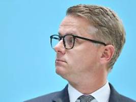 RTL/ntv-Trendbarometer: Merz' Kabinettsumbildung fällt bei meisten Befragten durch