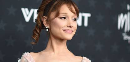 Ariana Grande klagt gegen unbekannte Hacker