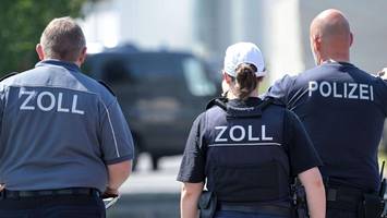 auf dem weg nach dänemark: 25-jähriger reist mit 54 kilo drogen im kofferraum