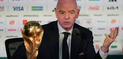 WM-Pläne der Fifa: Joseph Blatter kritisiert Gianni Infantino für geplanten Investorendeal