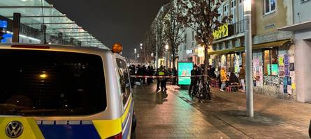 nach razzia im augsburger city club: polizei durchsucht wohnungen zweier früherer gäste