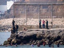 Spanien: Andrang von Migranten auf spanische Exklave Ceuta