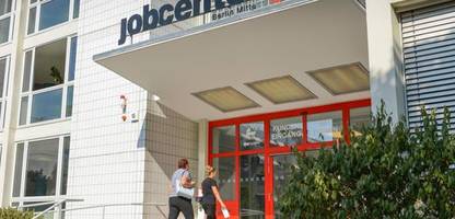 Arbeitslose: Im Juli wieder mehr als drei Millionen Menschen arbeitslos
