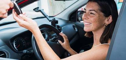 Kaufberatung für das erste eigene Auto: Wie Fahranfänger einen guten Gebrauchtwagen finden